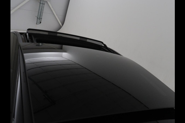 Mercedes-Benz A-Klasse 180 Business Solution AMG | Panoramadak | Carplay | Cruise control | Climate control | DAB+ | Navigatie | Bluetooth | Stoelverwarming | Park assist
