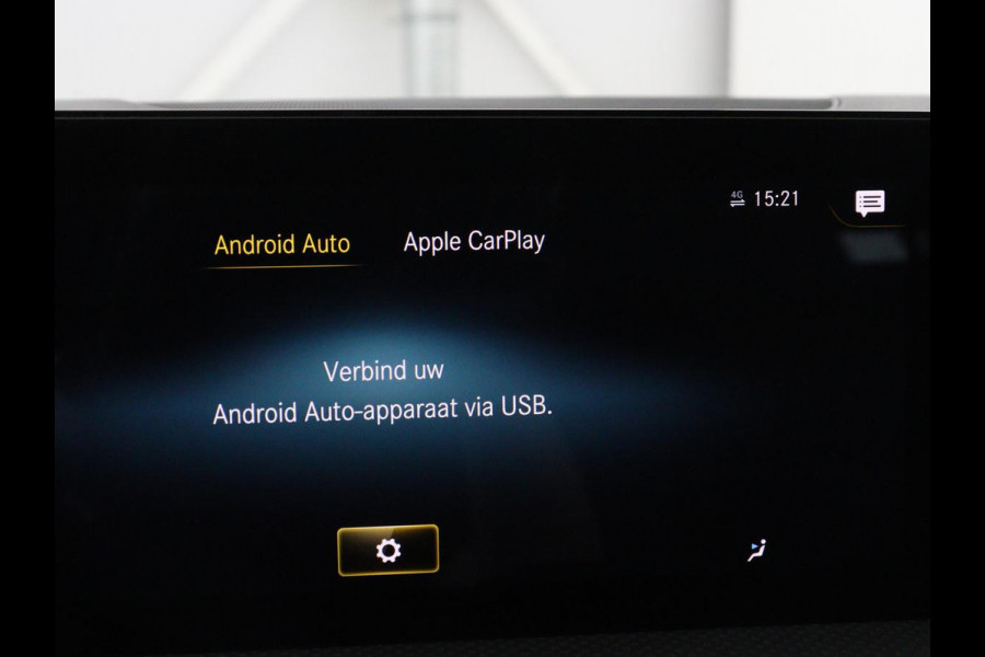 Mercedes-Benz A-Klasse 180 Business Solution AMG | Panoramadak | Carplay | Cruise control | Climate control | DAB+ | Navigatie | Bluetooth | Stoelverwarming | Park assist