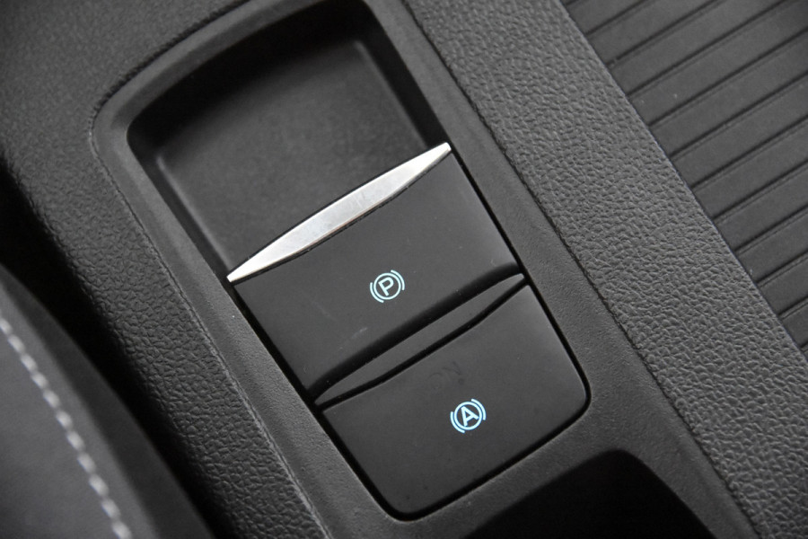 Ford Focus Hybrid *1ste Eigenaar*Navigatie*Stoelverwarming*Camera*