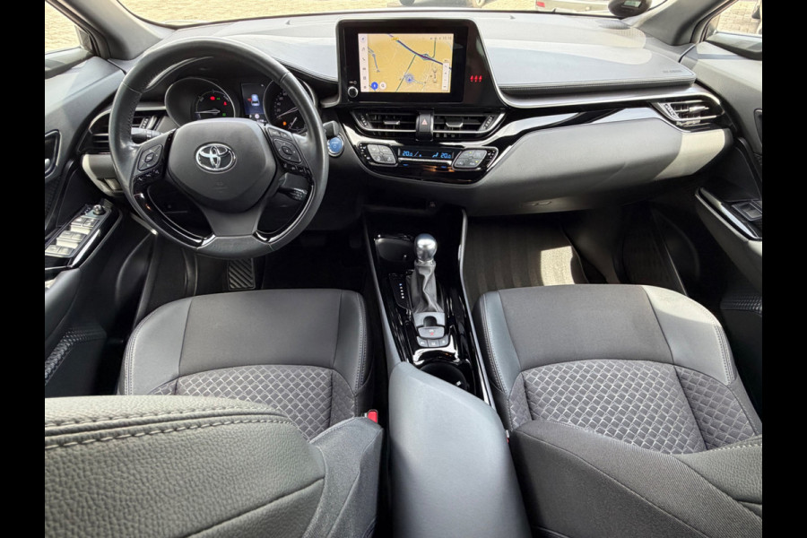 Toyota C-HR 1.8 Hybrid Style 122pk Bi-Tone, CarPlay, Camera, Stoel-stuurverw,