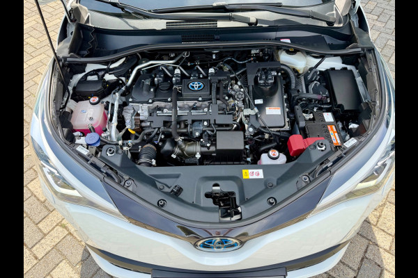 Toyota C-HR 1.8 Hybrid Style 122pk Bi-Tone, CarPlay, Camera, Stoel-stuurverw,