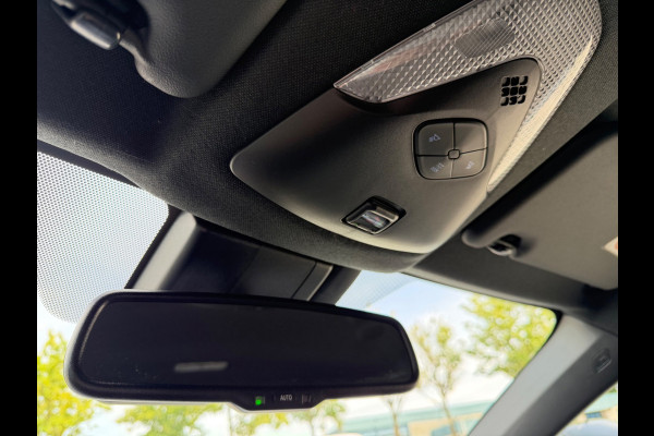 Toyota C-HR 1.8 Hybrid Style 122pk Bi-Tone, CarPlay, Camera, Stoel-stuurverw,