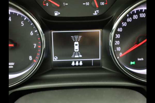 Opel Astra 1.2 Business Edition | Camera | AGR Stoel | Climate Control | Navi | Prijs Rijklaar!!