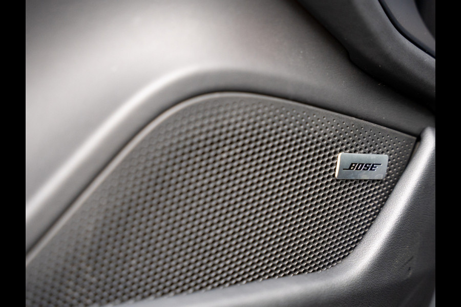 Porsche Taycan 4S Performance 93 kWh | PANORAMA | SPORTDESIGN | 21" | BOSE