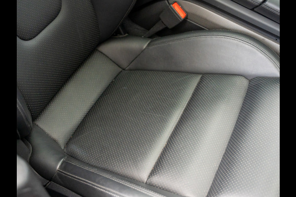 Porsche Taycan 4S Performance 93 kWh | PANORAMA | SPORTDESIGN | 21" | BOSE