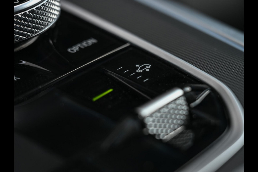 BMW X5 xDrive45e High Executive | M-Sport | Panoramadak | HUD | Stoelverwarming + Ventilatie | HIFI | Laser Light | Luchtvering | Ambiance Interieur | Trekhaak |
