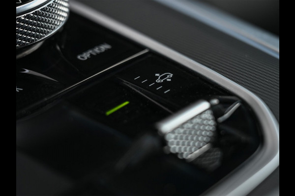 BMW X5 xDrive45e High Executive | M-Sport | Panoramadak | HUD | Stoelverwarming + Ventilatie | HIFI | Laser Light | Luchtvering | Ambiance Interieur | Trekhaak |