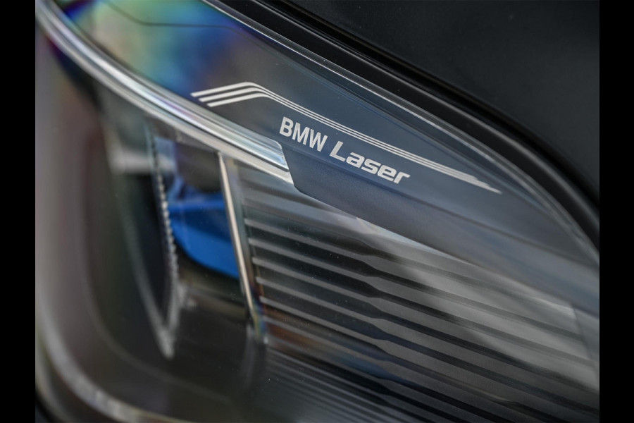 BMW X5 xDrive45e High Executive | M-Sport | Panoramadak | HUD | Stoelverwarming + Ventilatie | HIFI | Laser Light | Luchtvering | Ambiance Interieur | Trekhaak |