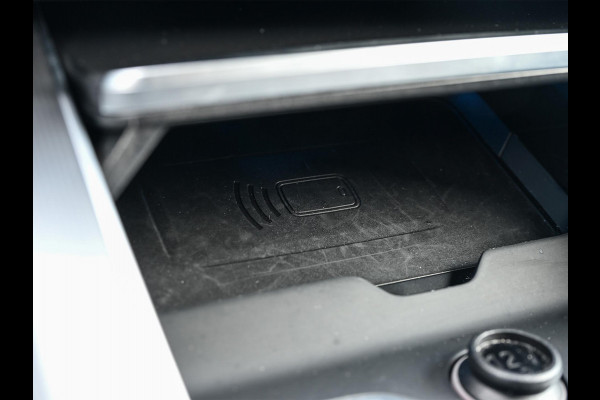 BMW X5 xDrive45e High Executive | M-Sport | Panoramadak | HUD | Stoelverwarming + Ventilatie | HIFI | Laser Light | Luchtvering | Ambiance Interieur | Trekhaak |