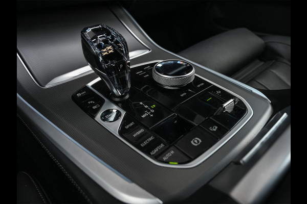 BMW X5 xDrive45e High Executive | M-Sport | Panoramadak | HUD | Stoelverwarming + Ventilatie | HIFI | Laser Light | Luchtvering | Ambiance Interieur | Trekhaak |