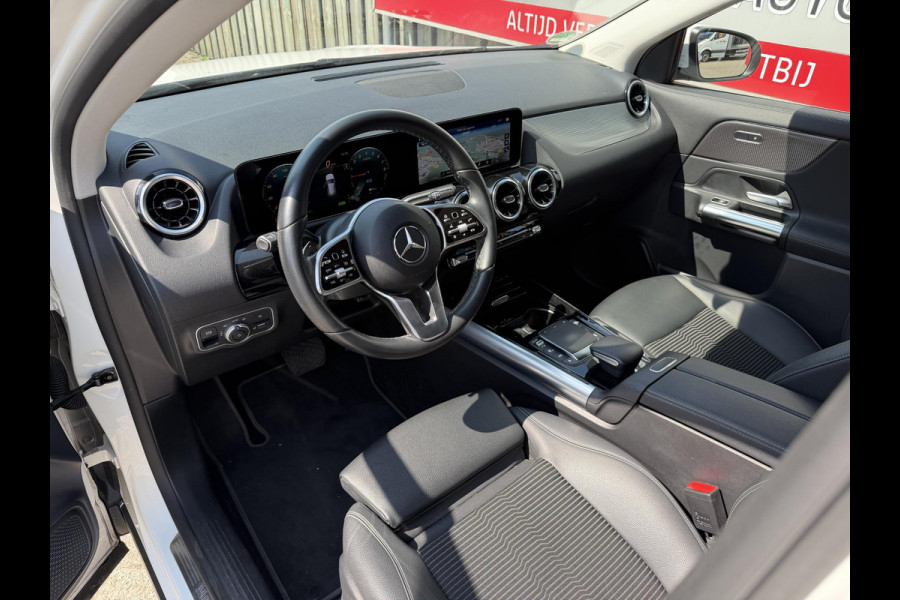 Mercedes-Benz GLA 250 e Business Solution Luxury Limited 18"/Trekhaak/Stoelverwarming/Sfeerverlichting/Camera/PDC v+a/Apple Carplay & Android Auto