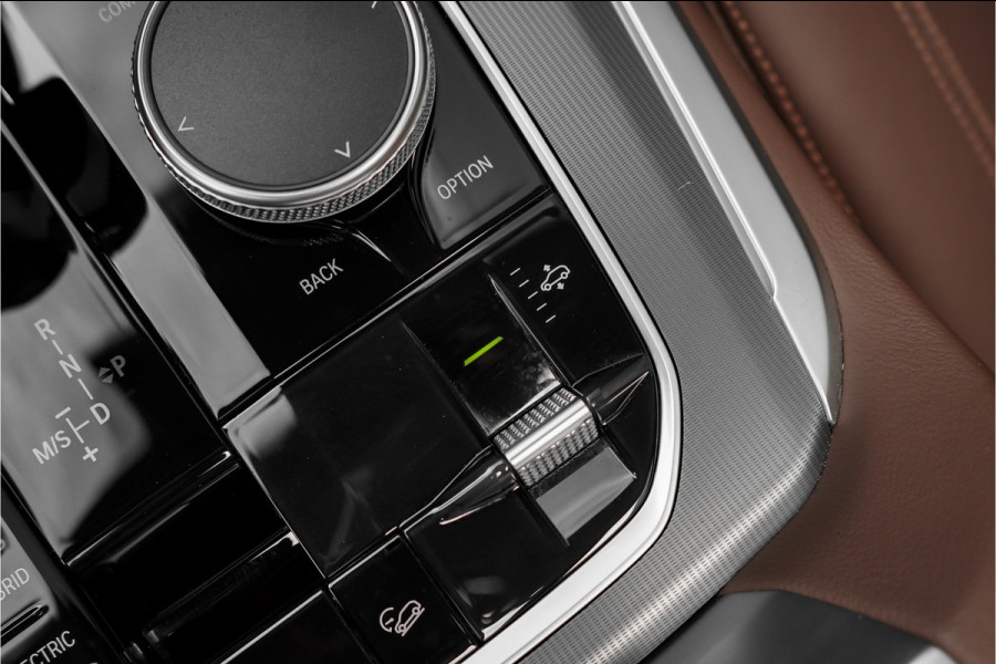 BMW X5 xDrive45e M-Sport Pano Laser LED ACC Trekhaak Memory 360°