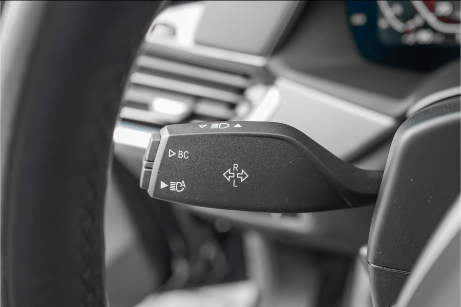BMW X5 xDrive45e M-Sport Pano Laser LED ACC Trekhaak Memory 360°
