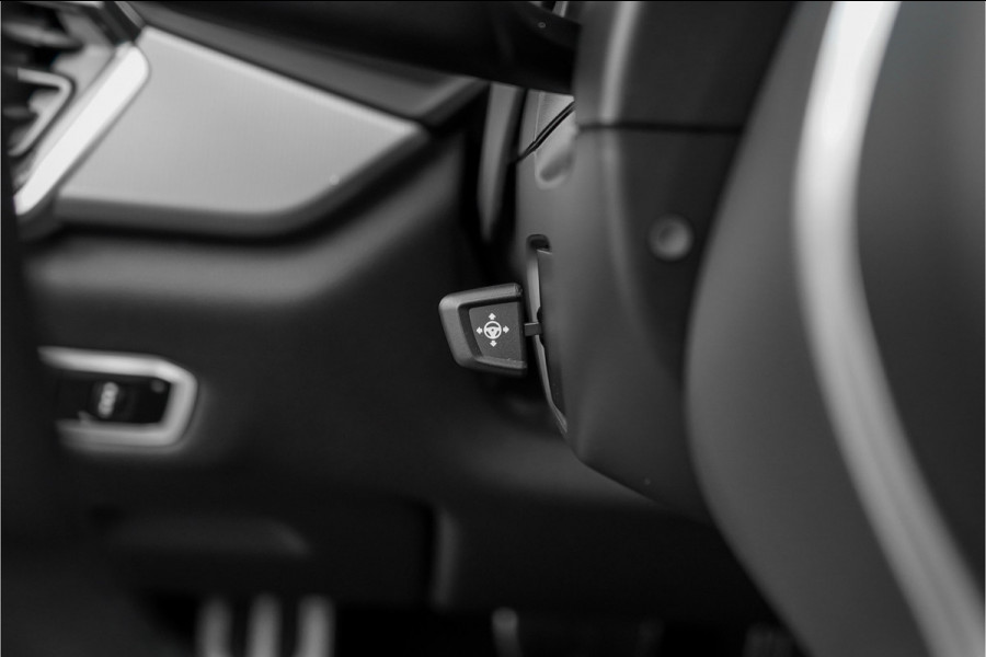 BMW X5 xDrive45e M-Sport Pano Laser LED ACC Trekhaak Memory 360°