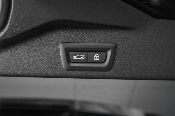 BMW X5 xDrive45e M-Sport Pano Laser LED ACC Trekhaak Memory 360°