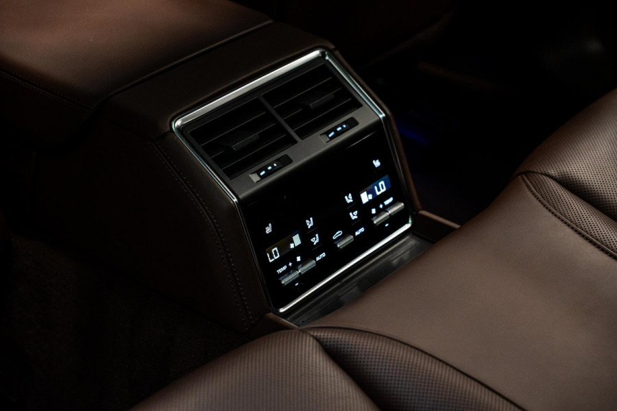Porsche Panamera Sport Turismo 4.0 Turbo S E-Hybrid *Keramisch / Stoelventilatie / Vierwiel-besturing / Panorama / BOSE / Sport-uitlaatsysteem*