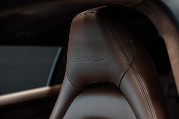 Porsche Panamera Sport Turismo 4.0 Turbo S E-Hybrid *Keramisch / Stoelventilatie / Vierwiel-besturing / Panorama / BOSE / Sport-uitlaatsysteem*