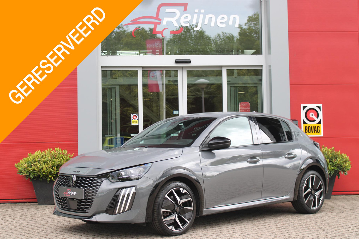 Peugeot 208 1.2 Hybrid 145PK AUTOMAAT GT PACK | ELEKTRISCH BEDIENBARE BESTUURDERSSTOEL MET MASSAGE FUNCTIE | ALCANTARA BEKLEDING | STOEL VERWARMING | CRUISE CONTROL | DAB+ RADIO | APPLE CARPLAY/ANDROID AUTO | FULL LED KOPLAMPEN | KEYLESS ENTRY/START | 17" LICHTMETALEN VELGEN | CLIMATE CONTROL |