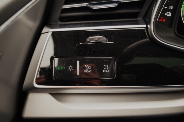 Audi Q8 55 TFSI Quattro Hybrid ProLine S-Line -PANO-LEER-