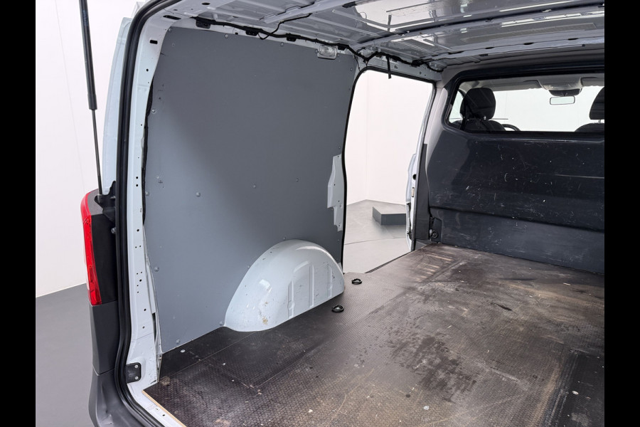 Mercedes-Benz Vito 114CDI Automaat Lang 2X Schuifdeur Trekhaak Imperiaal Navi Camera Cruise Control Airco Bluetooth Pdc Euro 6 Betonplex Vloer Wandbetimmering 1e Eigenaar Origineel Nederlandse Auto