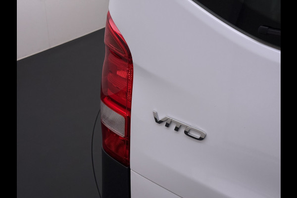 Mercedes-Benz Vito 114CDI Automaat Lang 2X Schuifdeur Trekhaak Imperiaal Navi Camera Cruise Control Airco Bluetooth Pdc Euro 6 Betonplex Vloer Wandbetimmering 1e Eigenaar Origineel Nederlandse Auto