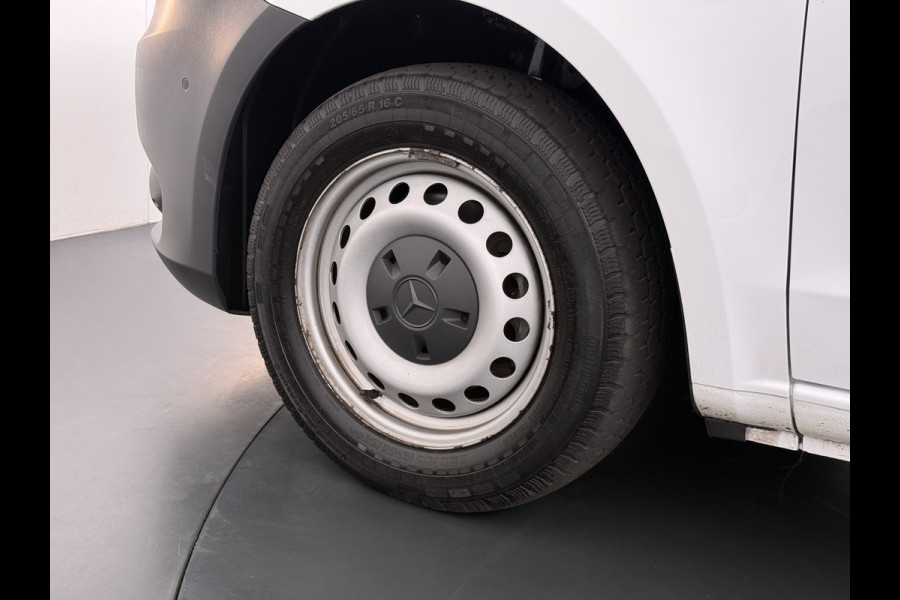 Mercedes-Benz Vito 114CDI Automaat Lang 2X Schuifdeur Trekhaak Imperiaal Navi Camera Cruise Control Airco Bluetooth Pdc Euro 6 Betonplex Vloer Wandbetimmering 1e Eigenaar Origineel Nederlandse Auto
