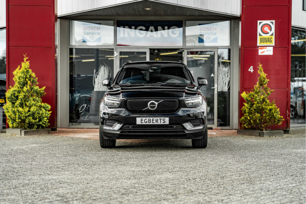 Volvo XC40 | 70 KWH | ALL BLACK | 19' zwart | AppleCarPlay | 1500kg trekgewicht Recharge Plus