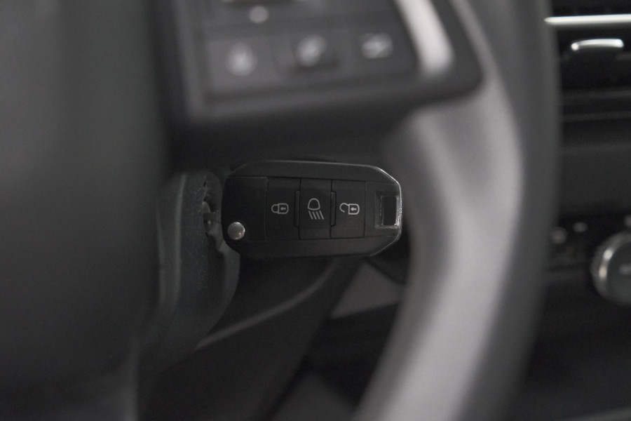 Citroën Ë-C4 Live 50 kWh | 11 KW lader | Apple Carplay | Parkeersensoren | LED