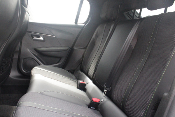 Peugeot 208 1.2 Hybrid 145PK AUTOMAAT GT | CAMERA VOOR + ACHTER | NAVIGATIE | DRAADLOZE APPLE CARPLAY/ANDROID AUTO | FULL LED KOPLAMPEN | LICHTMETALEN VELGEN 17" | DODEHOEK DETECTIE | DRAADLOZE TELEFOONLADER | KEYLESS ENTRY/START | DAB+ RADIO | ADAPTIVE CRUISE CONTROL |