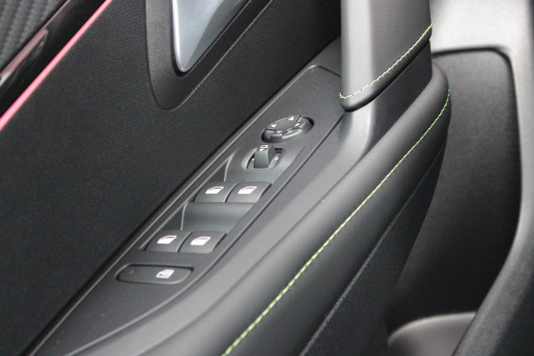 Peugeot 208 1.2 Hybrid 145PK AUTOMAAT GT | CAMERA VOOR + ACHTER | NAVIGATIE | DRAADLOZE APPLE CARPLAY/ANDROID AUTO | FULL LED KOPLAMPEN | LICHTMETALEN VELGEN 17" | DODEHOEK DETECTIE | DRAADLOZE TELEFOONLADER | KEYLESS ENTRY/START | DAB+ RADIO | ADAPTIVE CRUISE CONTROL |