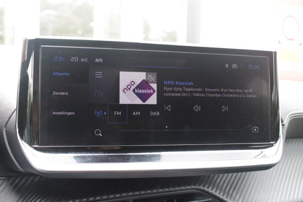 Peugeot 208 1.2 Hybrid 145PK AUTOMAAT GT | CAMERA VOOR + ACHTER | NAVIGATIE | DRAADLOZE APPLE CARPLAY/ANDROID AUTO | FULL LED KOPLAMPEN | LICHTMETALEN VELGEN 17" | DODEHOEK DETECTIE | DRAADLOZE TELEFOONLADER | KEYLESS ENTRY/START | DAB+ RADIO | ADAPTIVE CRUISE CONTROL |