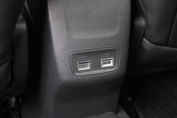 Peugeot 208 1.2 Hybrid 145PK AUTOMAAT GT | CAMERA VOOR + ACHTER | NAVIGATIE | DRAADLOZE APPLE CARPLAY/ANDROID AUTO | FULL LED KOPLAMPEN | LICHTMETALEN VELGEN 17" | DODEHOEK DETECTIE | DRAADLOZE TELEFOONLADER | KEYLESS ENTRY/START | DAB+ RADIO | ADAPTIVE CRUISE CONTROL |