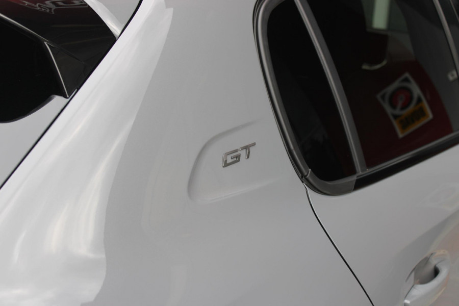 Peugeot 208 1.2 Hybrid 145PK AUTOMAAT GT | CAMERA VOOR + ACHTER | NAVIGATIE | DRAADLOZE APPLE CARPLAY/ANDROID AUTO | FULL LED KOPLAMPEN | LICHTMETALEN VELGEN 17" | DODEHOEK DETECTIE | DRAADLOZE TELEFOONLADER | KEYLESS ENTRY/START | DAB+ RADIO | ADAPTIVE CRUISE CONTROL |