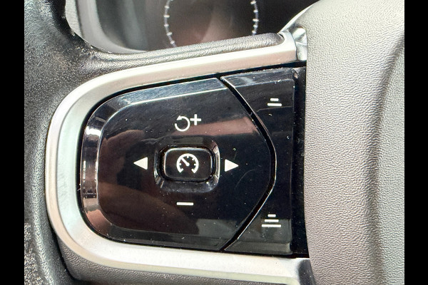 Volvo XC90 2.0 T8 Twin Engine AWD Momentum