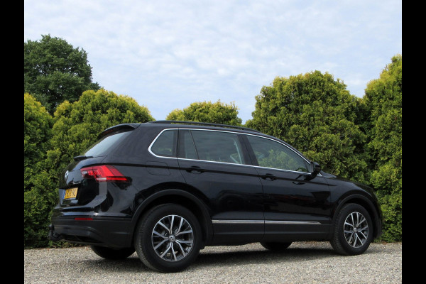 Volkswagen Tiguan 1.5 TSI Life Automaat * Trekhaak * LED *