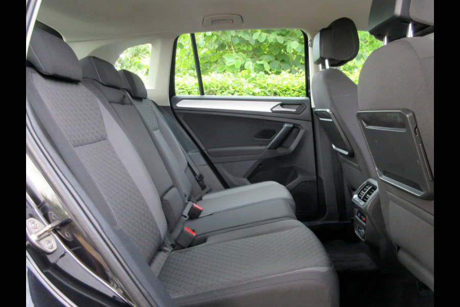 Volkswagen Tiguan 1.5 TSI Life Automaat * Trekhaak * LED *