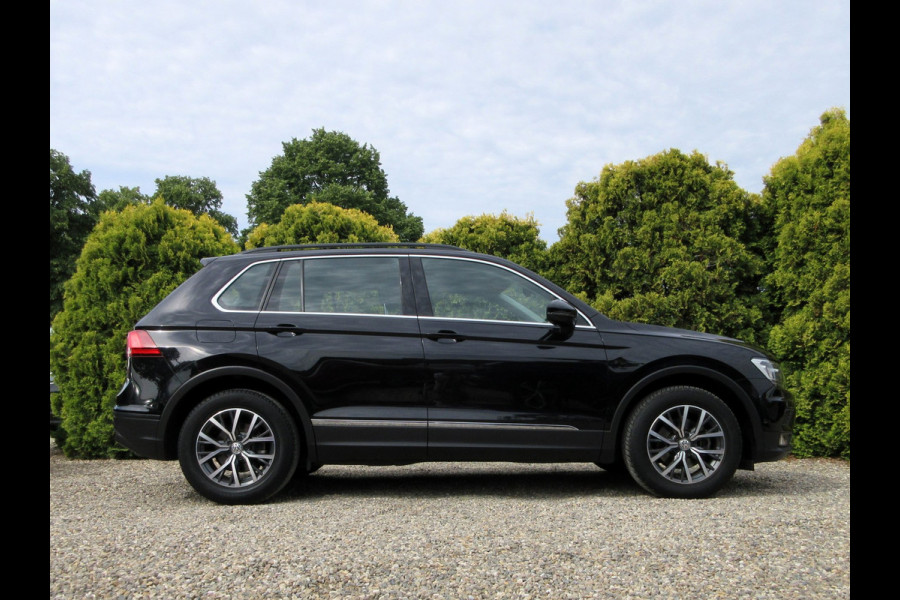 Volkswagen Tiguan 1.5 TSI Life Automaat * Trekhaak * LED *