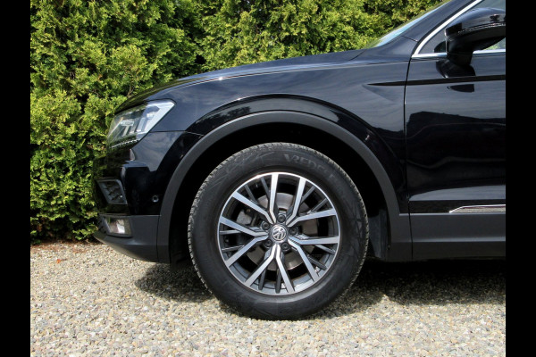 Volkswagen Tiguan 1.5 TSI Life Automaat * Trekhaak * LED *