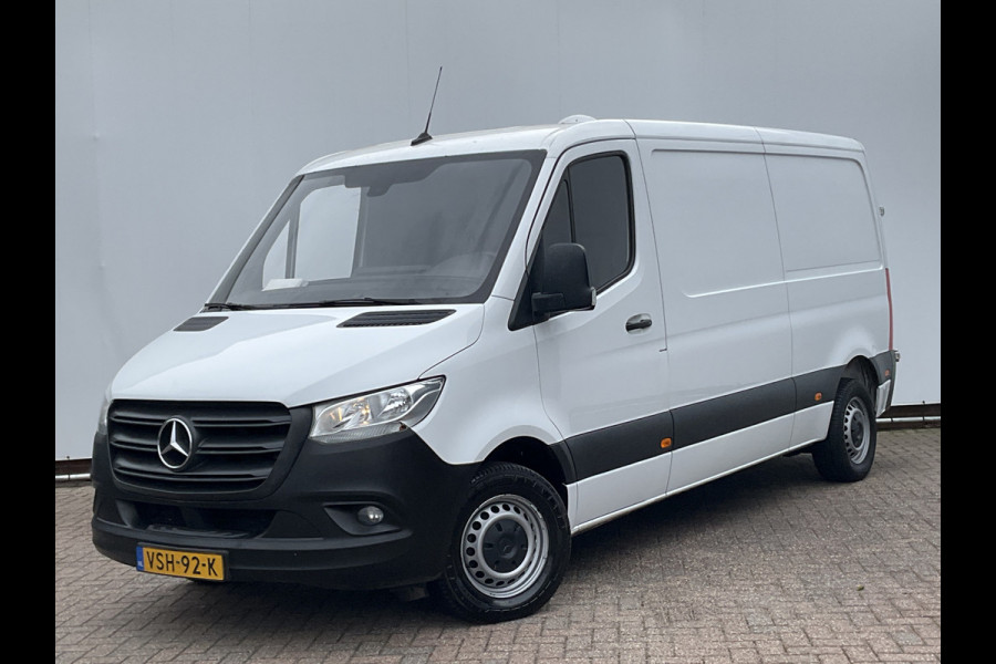 Mercedes-Benz Sprinter 3-Pers 314 2.2 CDI 143PK L2H1 Clima Cruise Audio Trekhaak 3-Persoons