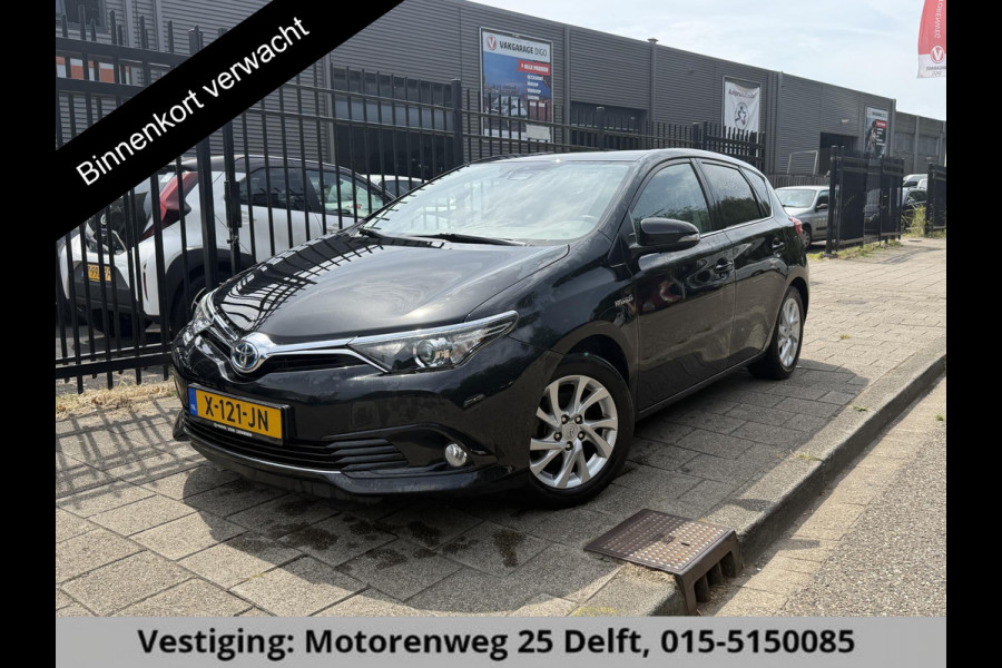 Toyota Auris 1.8 Hybrid Executive . GARANTIE TOT 02-2029 . STOEL VERWARMING . NAVIGATIE . CRUISE CONTROL .