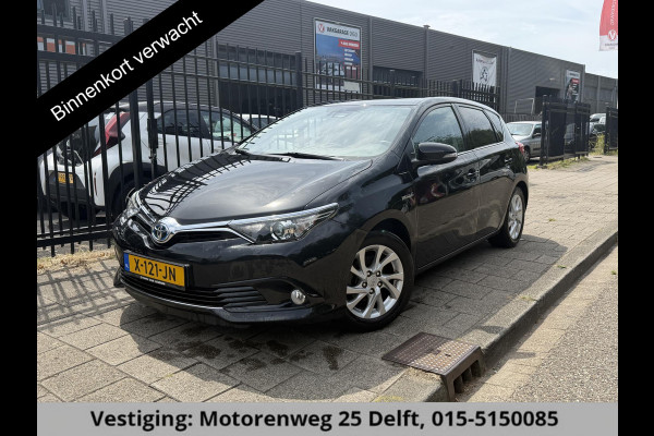 Toyota Auris 1.8 Hybrid Executive . GARANTIE TOT 02-2029 . STOEL VERWARMING . NAVIGATIE . CRUISE CONTROL .