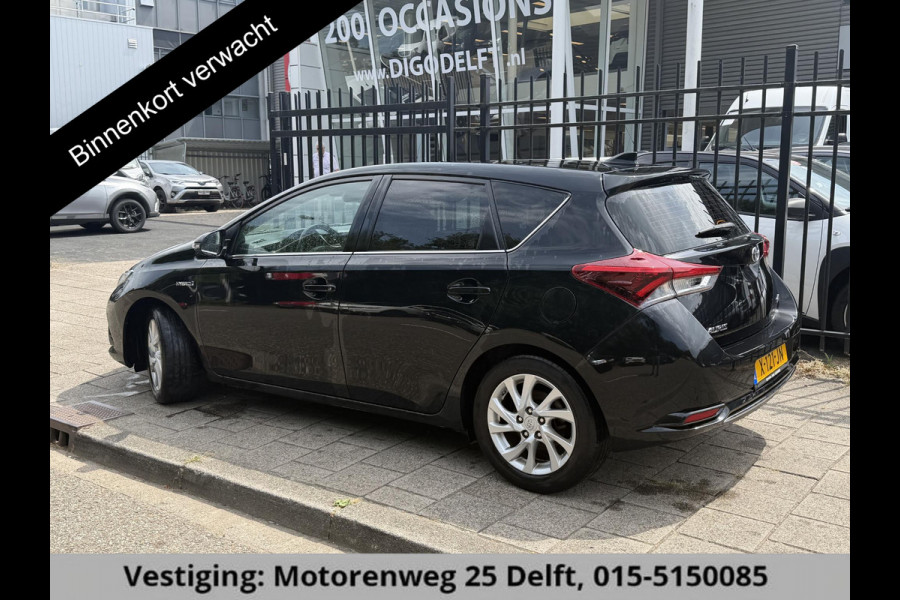 Toyota Auris 1.8 Hybrid Executive . GARANTIE TOT 02-2029 . STOEL VERWARMING . NAVIGATIE . CRUISE CONTROL .
