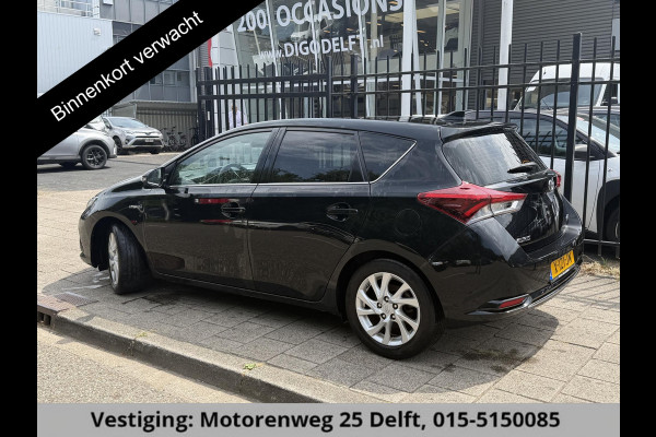 Toyota Auris 1.8 Hybrid Executive . GARANTIE TOT 02-2029 . STOEL VERWARMING . NAVIGATIE . CRUISE CONTROL .