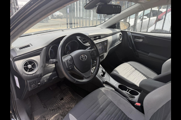 Toyota Auris 1.8 Hybrid Executive . GARANTIE TOT 02-2029 . STOEL VERWARMING . NAVIGATIE . CRUISE CONTROL .