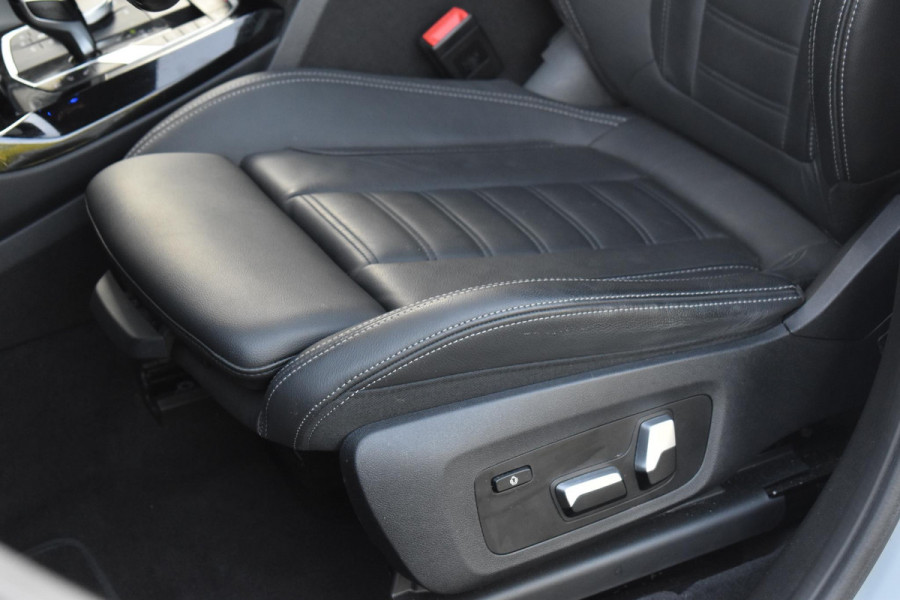 BMW X3 M40i xDrive High Executive Pano HUD Lane Camera Keyless HK