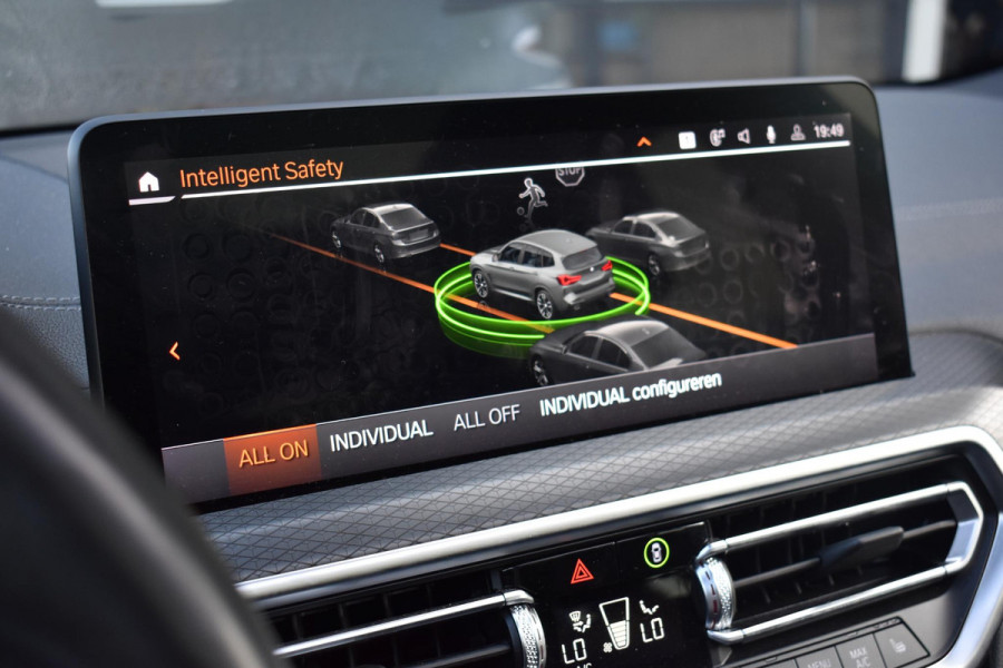 BMW X3 M40i xDrive High Executive Pano HUD Lane Camera Keyless HK