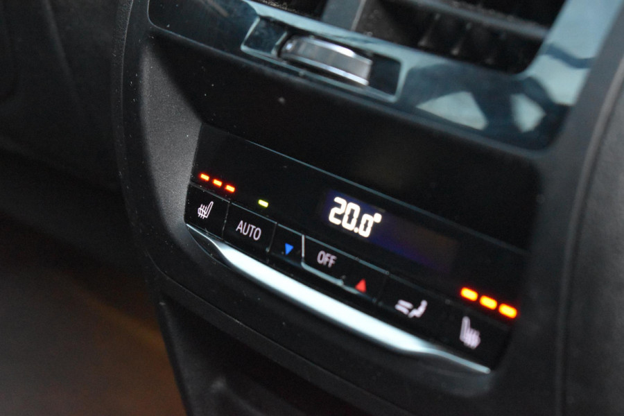 BMW X3 M40i xDrive High Executive Pano HUD Lane Camera Keyless HK