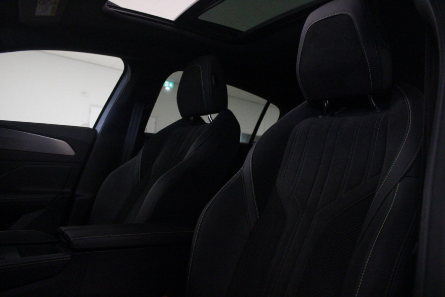 Peugeot 308 1.2 Hybrid 145PK AUTOMAAT GT | PANORAMA SCHUIF/KANTEL DAK | AFNEEMBARE TREKHAAK | NAVIGATIE | SENSATION PACK: FOCAL HIFI SYSTEM (PREMIUM HIFI SYSTEEM MET 10 SPEAKERS)/DRAADLOZE TELEFOONLADER | 360° VISION & DRIVE ASSIST PLUS PACK: ACHTERUITRIJCAMERA 360° VISEOPARK 3 (4 CAMERA'S)/PARKEERHULP VOOR EN ACHTER/ANTI DIEFSTAL ALARM/PEUGEOT i-COCKPIT MET CONFIGUREERBAAR 3D-INSTRUMENTENPANEEL/CLEAN CABIN | ALCANTARA EXECUTIVE PACK: BEKLEDING ALCANTARA/KUNSTLEDER INCL. ELEKTRISCH BEDIENBARE AGR STOEL EN MASSAGE OP BEIDE VOORSTOELEN | 18" LICHTMETALEN VELGEN "PORTLAND" | NAVIGATI