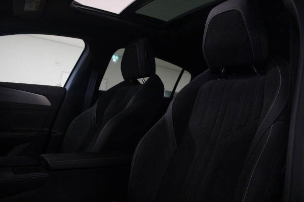 Peugeot 308 1.2 Hybrid 145PK AUTOMAAT GT | PANORAMA SCHUIF/KANTEL DAK | AFNEEMBARE TREKHAAK | NAVIGATIE | SENSATION PACK: FOCAL HIFI SYSTEM (PREMIUM HIFI SYSTEEM MET 10 SPEAKERS)/DRAADLOZE TELEFOONLADER | 360° VISION & DRIVE ASSIST PLUS PACK: ACHTERUITRIJCAMERA 360° VISEOPARK 3 (4 CAMERA'S)/PARKEERHULP VOOR EN ACHTER/ANTI DIEFSTAL ALARM/PEUGEOT i-COCKPIT MET CONFIGUREERBAAR 3D-INSTRUMENTENPANEEL/CLEAN CABIN | ALCANTARA EXECUTIVE PACK: BEKLEDING ALCANTARA/KUNSTLEDER INCL. ELEKTRISCH BEDIENBARE AGR STOEL EN MASSAGE OP BEIDE VOORSTOELEN | 18" LICHTMETALEN VELGEN "PORTLAND" | NAVIGATI