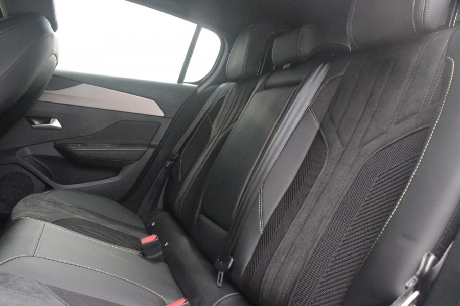 Peugeot 308 1.2 Hybrid 145PK AUTOMAAT GT | PANORAMA SCHUIF/KANTEL DAK | AFNEEMBARE TREKHAAK | NAVIGATIE | SENSATION PACK: FOCAL HIFI SYSTEM (PREMIUM HIFI SYSTEEM MET 10 SPEAKERS)/DRAADLOZE TELEFOONLADER | 360° VISION & DRIVE ASSIST PLUS PACK: ACHTERUITRIJCAMERA 360° VISEOPARK 3 (4 CAMERA'S)/PARKEERHULP VOOR EN ACHTER/ANTI DIEFSTAL ALARM/PEUGEOT i-COCKPIT MET CONFIGUREERBAAR 3D-INSTRUMENTENPANEEL/CLEAN CABIN | ALCANTARA EXECUTIVE PACK: BEKLEDING ALCANTARA/KUNSTLEDER INCL. ELEKTRISCH BEDIENBARE AGR STOEL EN MASSAGE OP BEIDE VOORSTOELEN | 18" LICHTMETALEN VELGEN "PORTLAND" | NAVIGATI